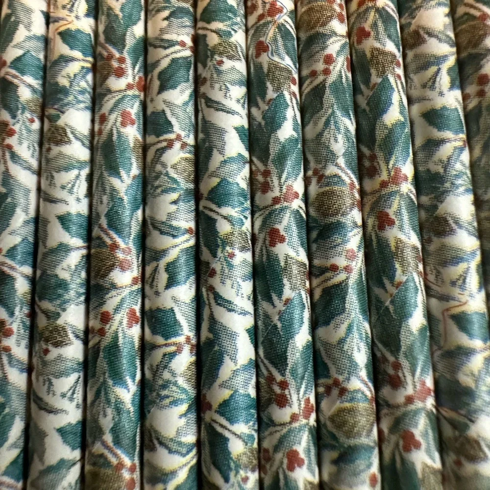 🩷5/$10 Pier one Christmas holly paper straws